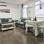 Two Bed In Centre Lejlighed