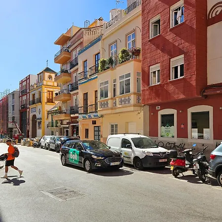 Two Bed In Centre Apartment *