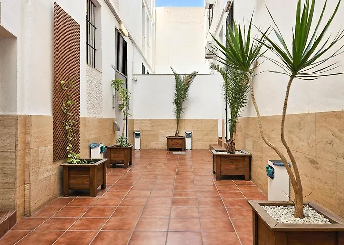 Two Bed In Centre Apartment