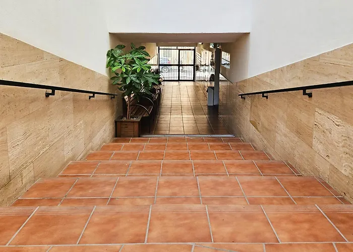 Two Bed In Centre Apartment