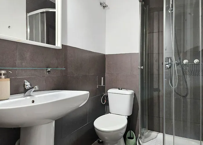 Apartment Two Bed In Centre *