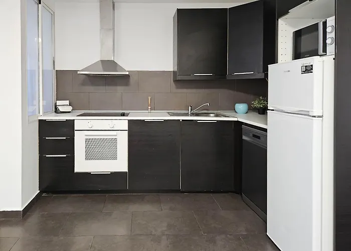 Apartment Two Bed In Centre Málaga
