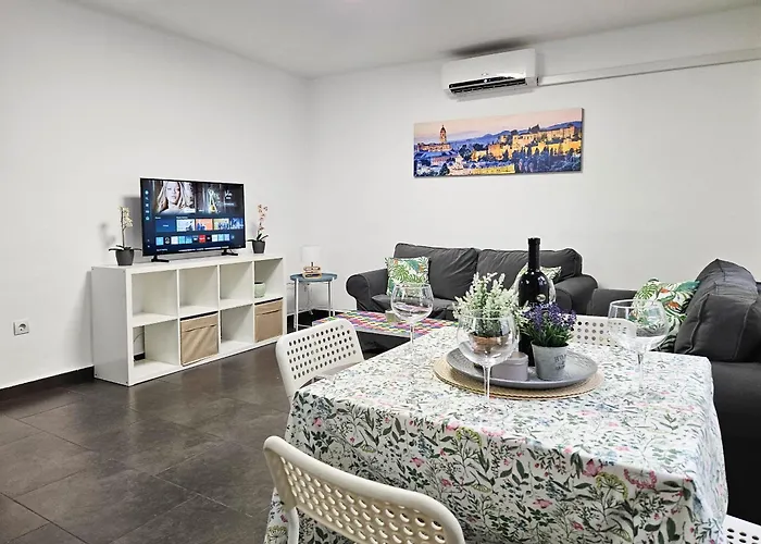 Two Bed In Centre Málaga